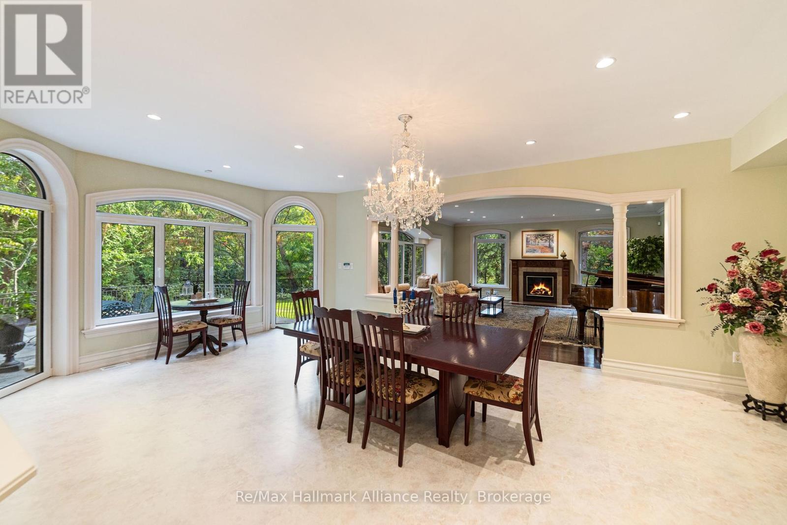 1024 Linbrook Road, Oakville, Ontario  L6J 2L1 - Photo 12 - W12429460