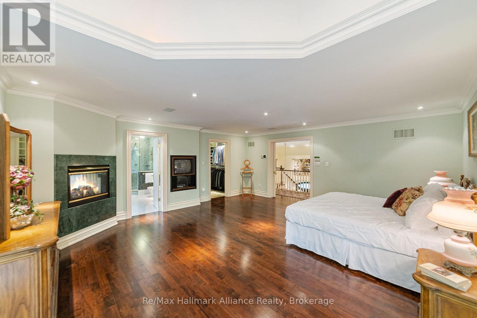 1024 Linbrook Road, Oakville, Ontario  L6J 2L1 - Photo 29 - W12429460