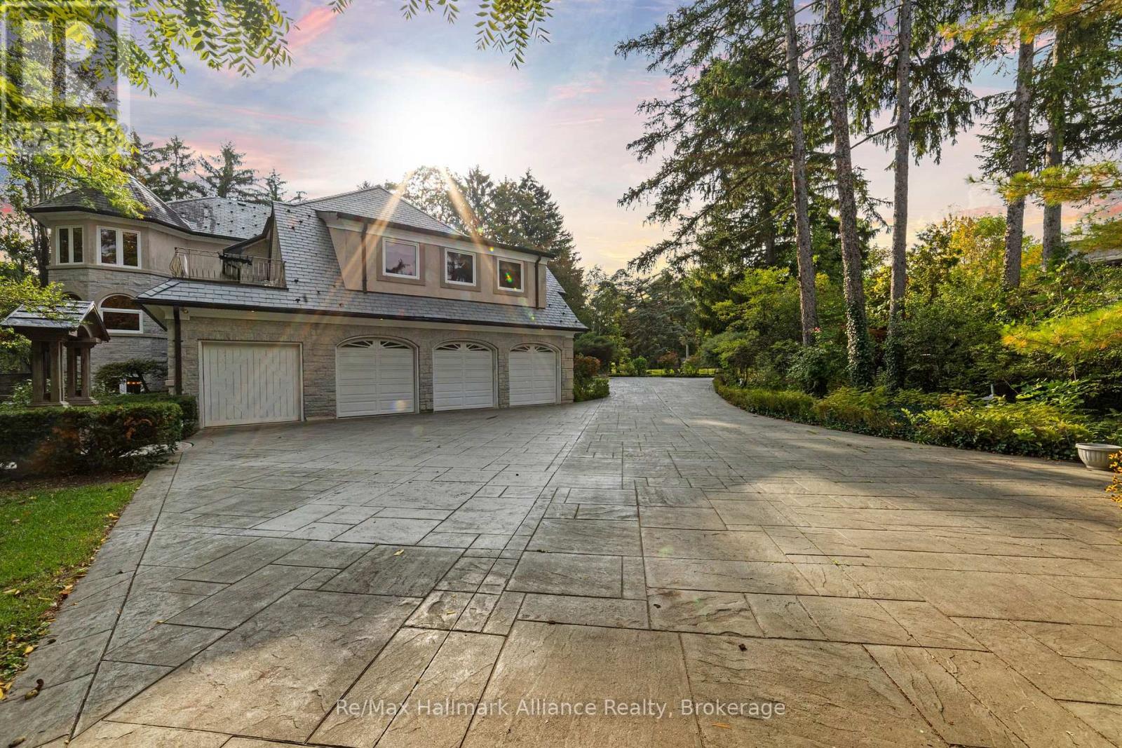 1024 Linbrook Road, Oakville, Ontario  L6J 2L1 - Photo 46 - W12429460