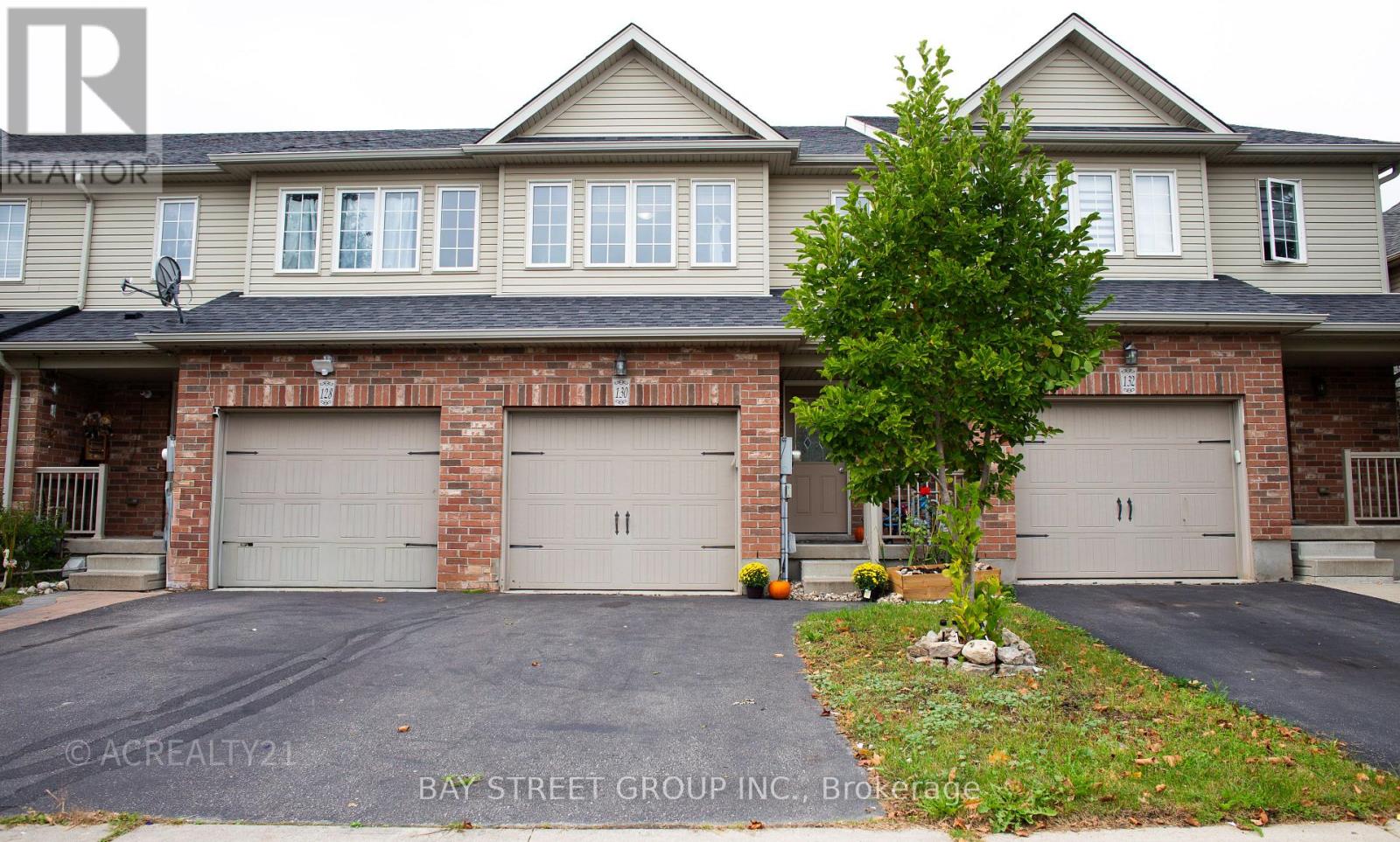 130 SIMMONDS DRIVE, Guelph, Ontario