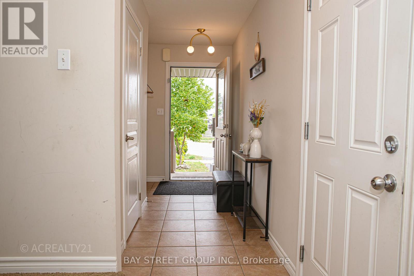 130 Simmonds Drive, Guelph, Ontario  N1E 7L8 - Photo 7 - X12426329