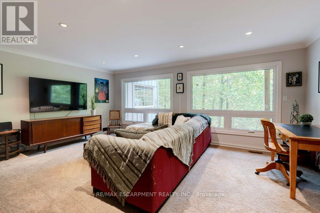 59 Park Road S, Grimsby, Ontario  L3M 4E7 - Photo 31 - X12429381