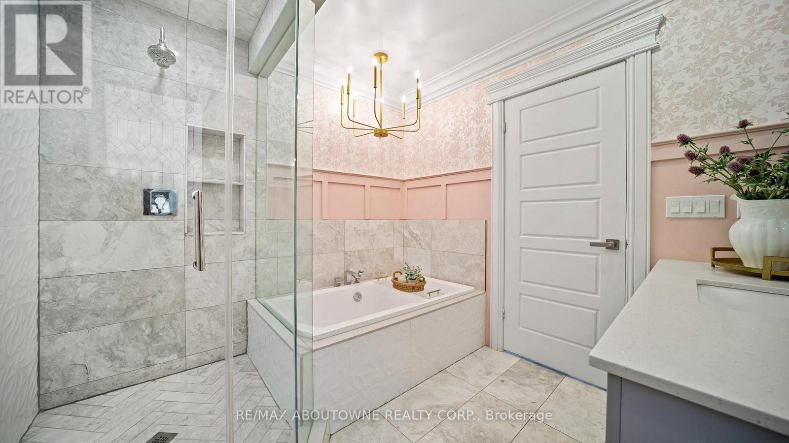 11 John Murray Street, Hamilton, Ontario  L8J 1C5 - Photo 27 - X12429387