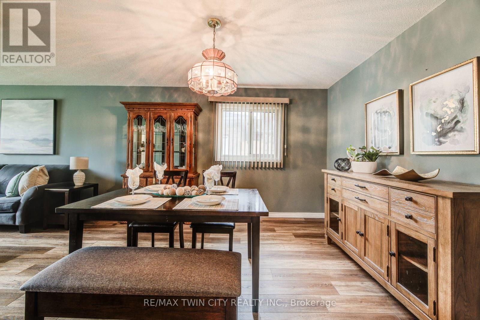 291 Biehn Drive, Kitchener, Ontario  N2R 1B6 - Photo 12 - X12429423