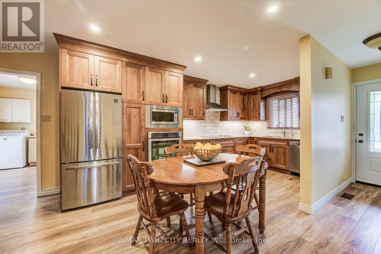 291 Biehn Drive, Kitchener, Ontario  N2R 1B6 - Photo 13 - X12429423