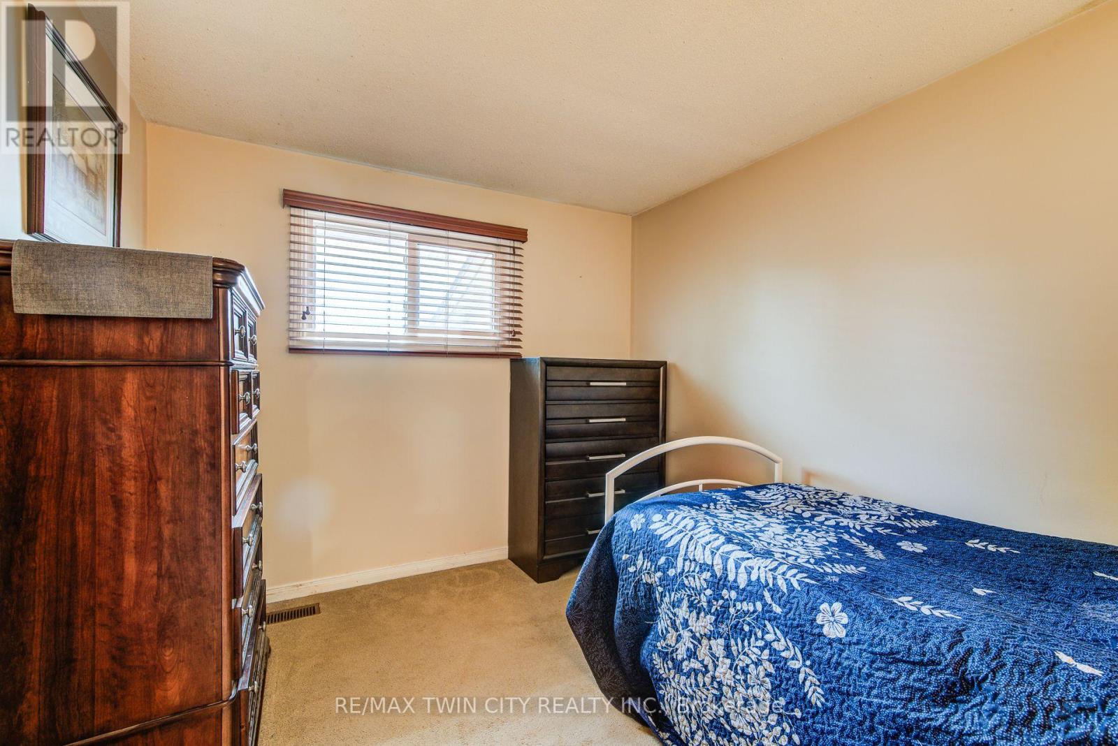291 Biehn Drive, Kitchener, Ontario  N2R 1B6 - Photo 20 - X12429423