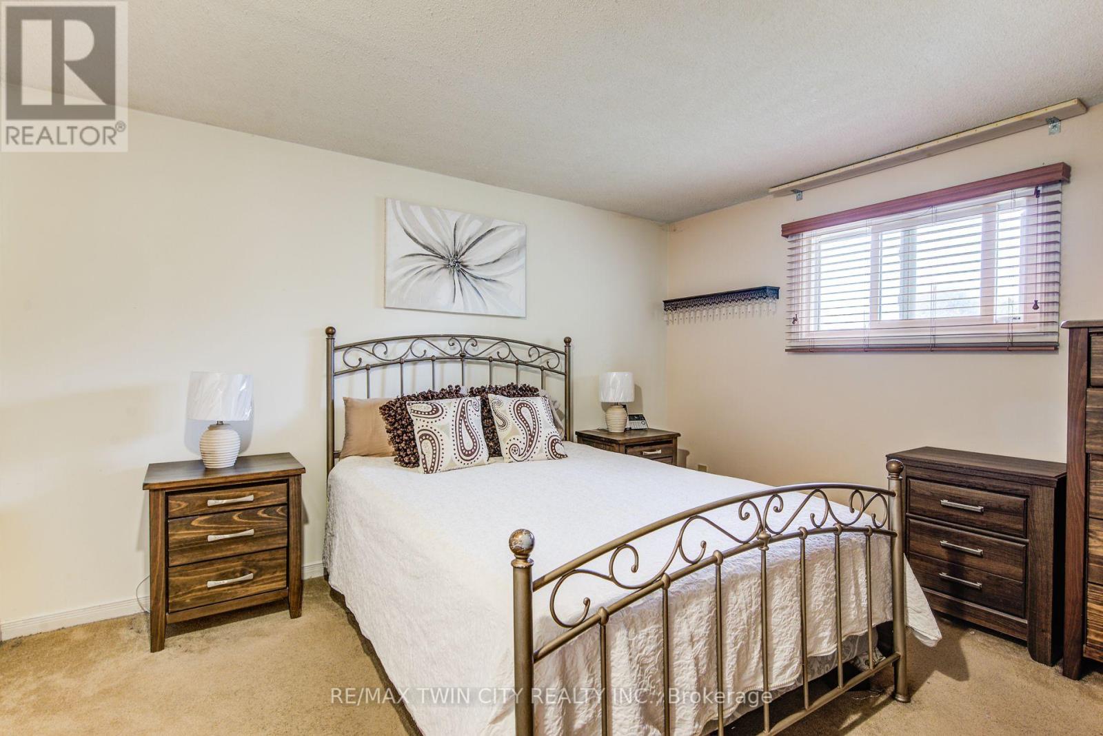 291 Biehn Drive, Kitchener, Ontario  N2R 1B6 - Photo 22 - X12429423