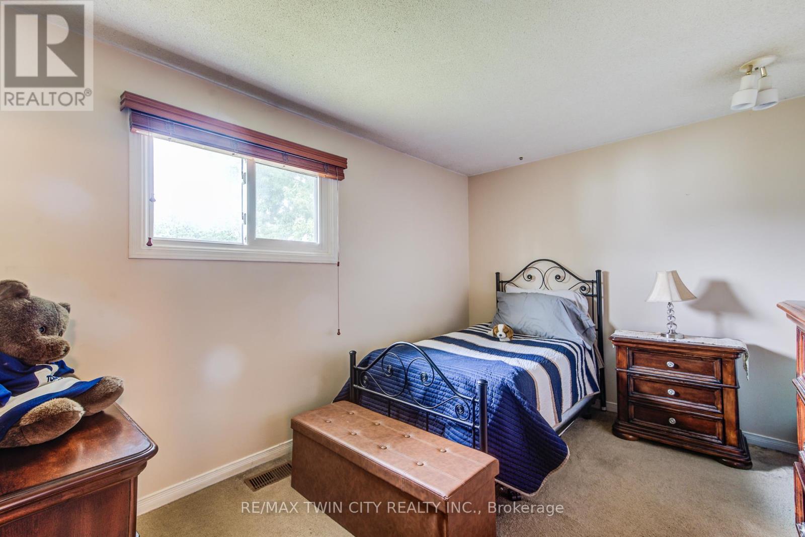 291 Biehn Drive, Kitchener, Ontario  N2R 1B6 - Photo 25 - X12429423