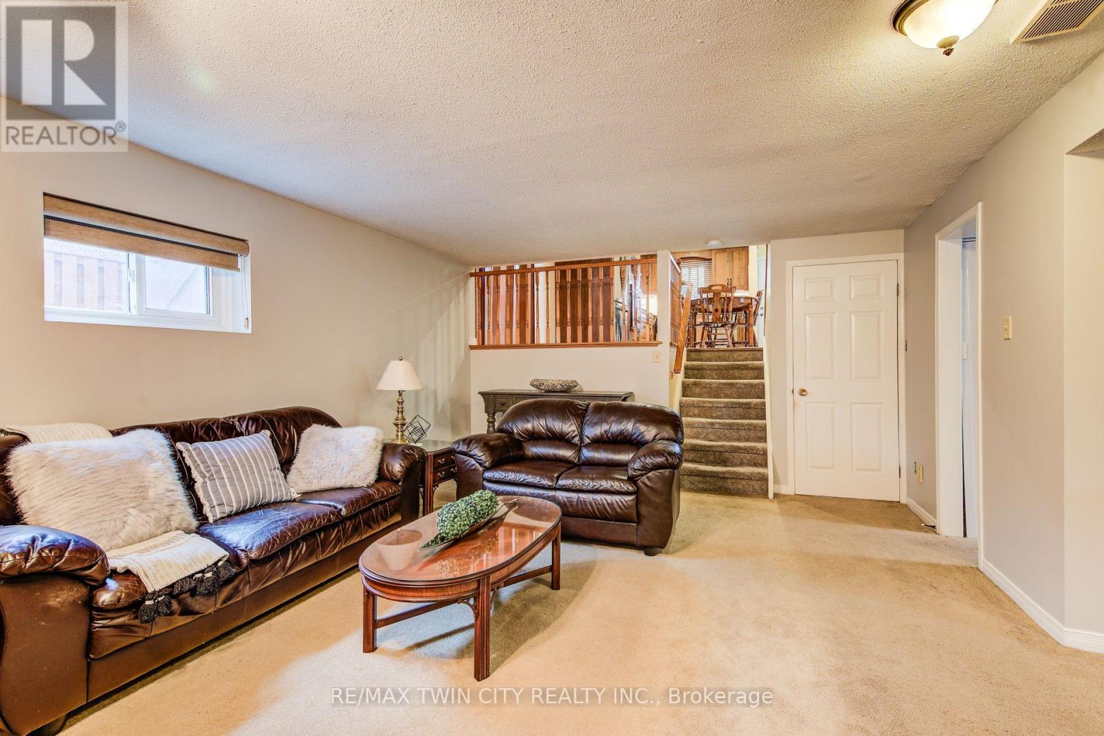 291 Biehn Drive, Kitchener, Ontario  N2R 1B6 - Photo 27 - X12429423