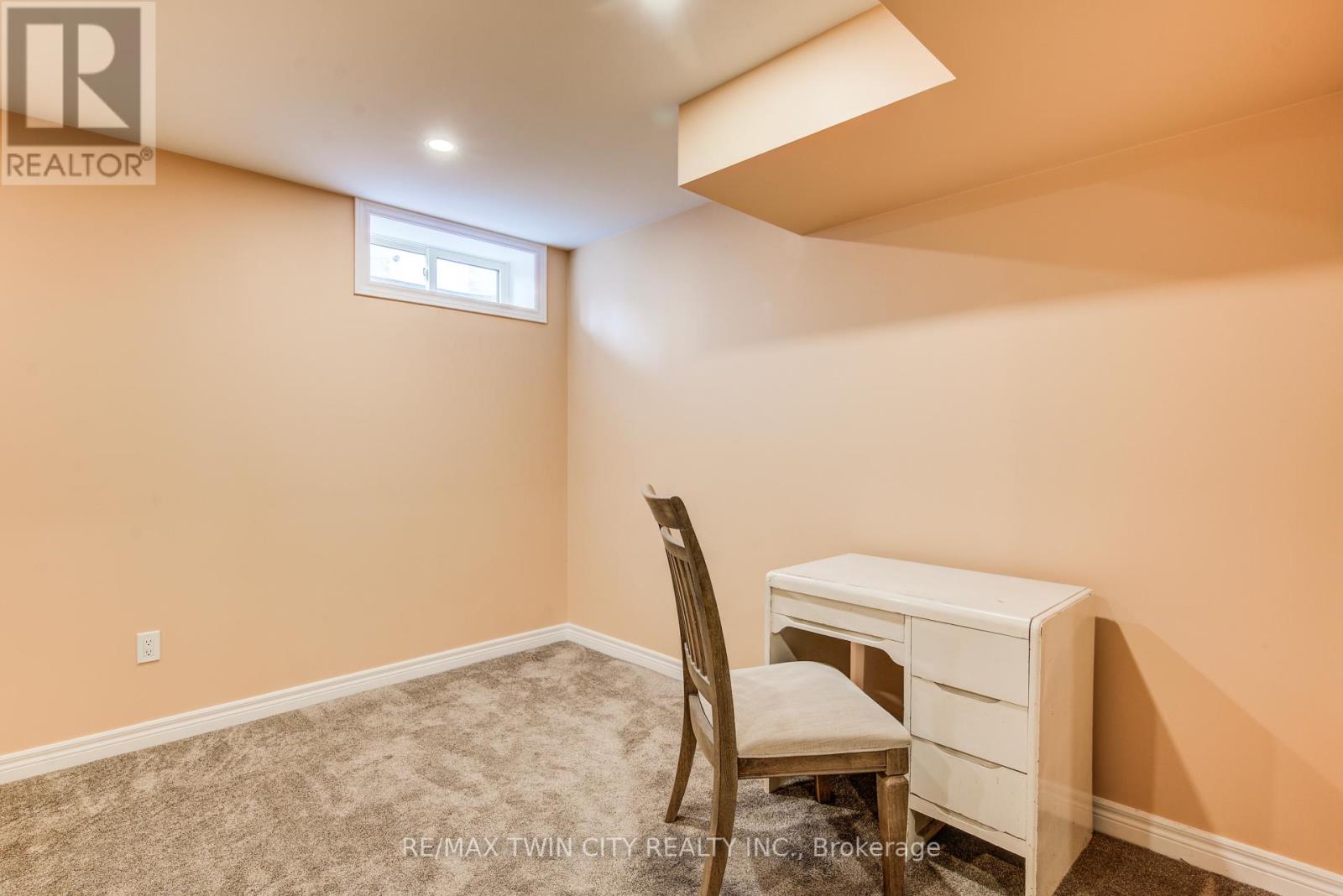 291 Biehn Drive, Kitchener, Ontario  N2R 1B6 - Photo 32 - X12429423