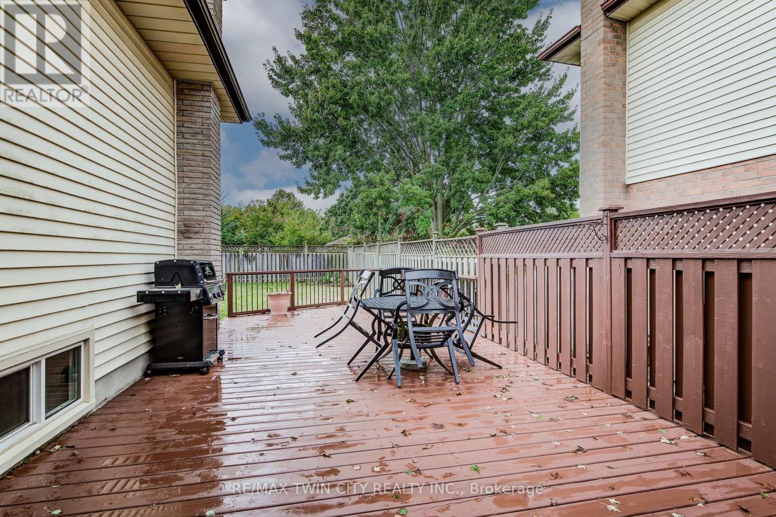 291 Biehn Drive, Kitchener, Ontario  N2R 1B6 - Photo 35 - X12429423