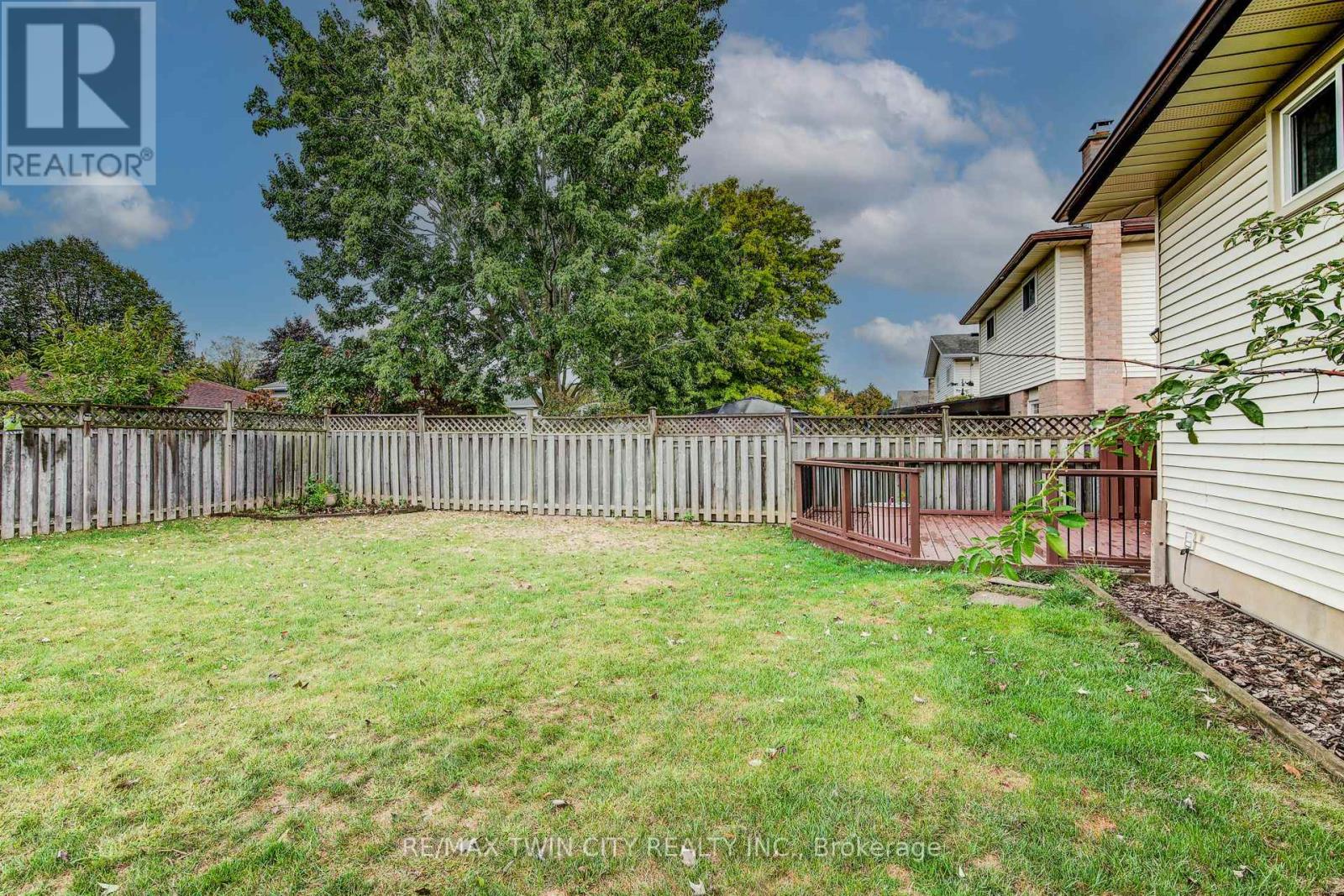 291 Biehn Drive, Kitchener, Ontario  N2R 1B6 - Photo 39 - X12429423
