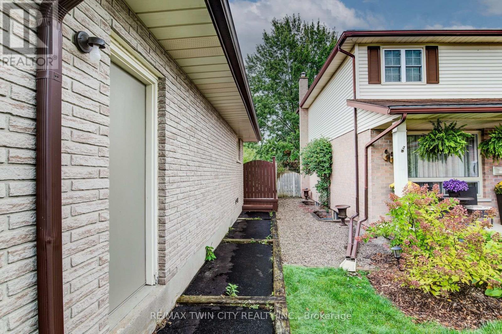 291 Biehn Drive, Kitchener, Ontario  N2R 1B6 - Photo 44 - X12429423