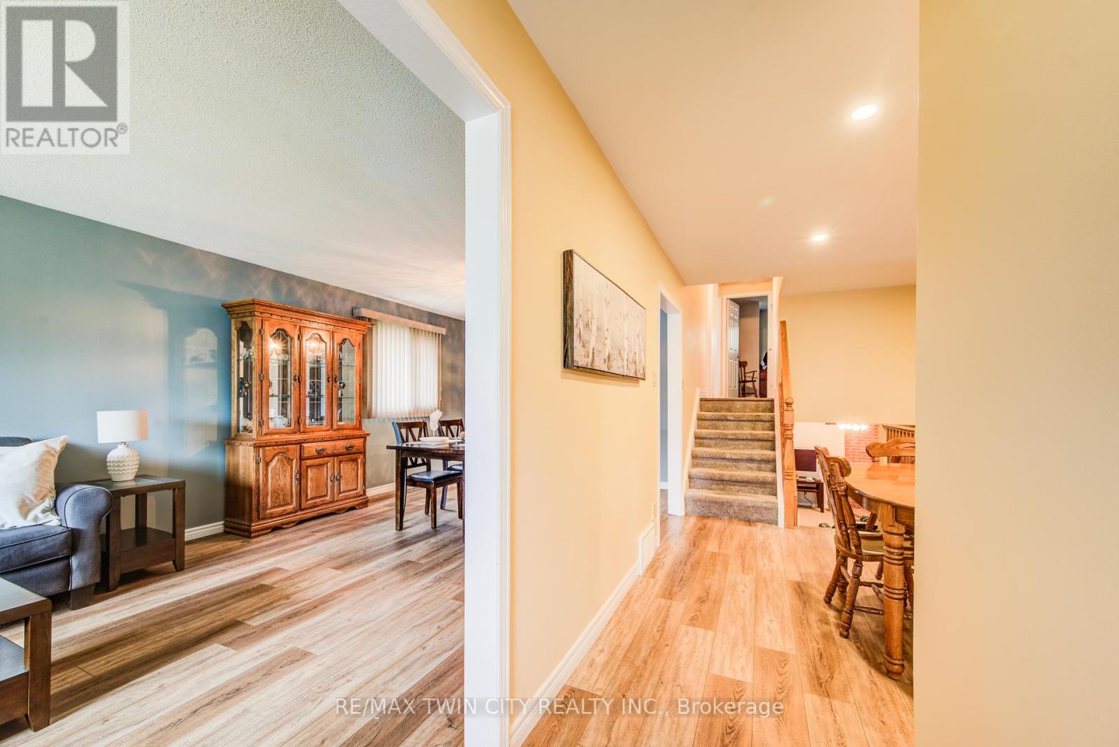 291 Biehn Drive, Kitchener, Ontario  N2R 1B6 - Photo 6 - X12429423