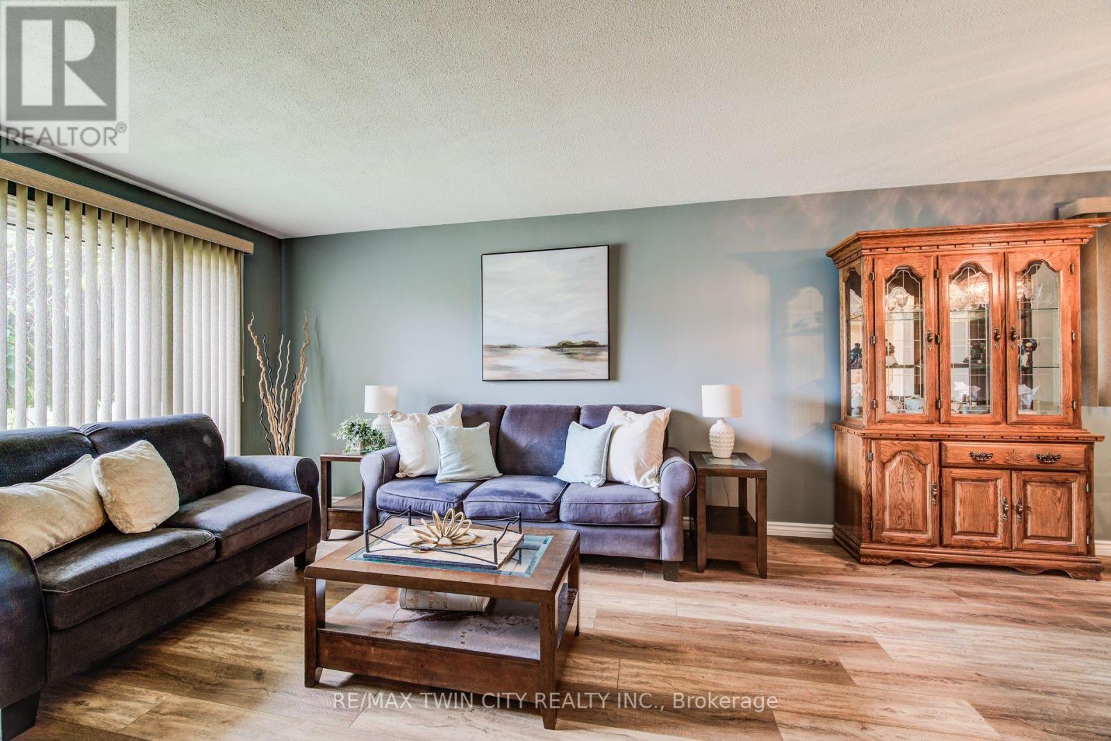 291 Biehn Drive, Kitchener, Ontario  N2R 1B6 - Photo 7 - X12429423
