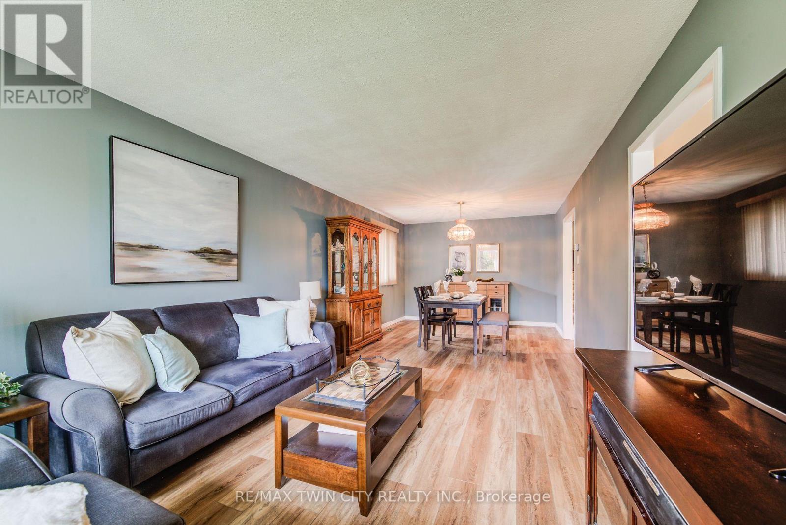 291 Biehn Drive, Kitchener, Ontario  N2R 1B6 - Photo 9 - X12429423