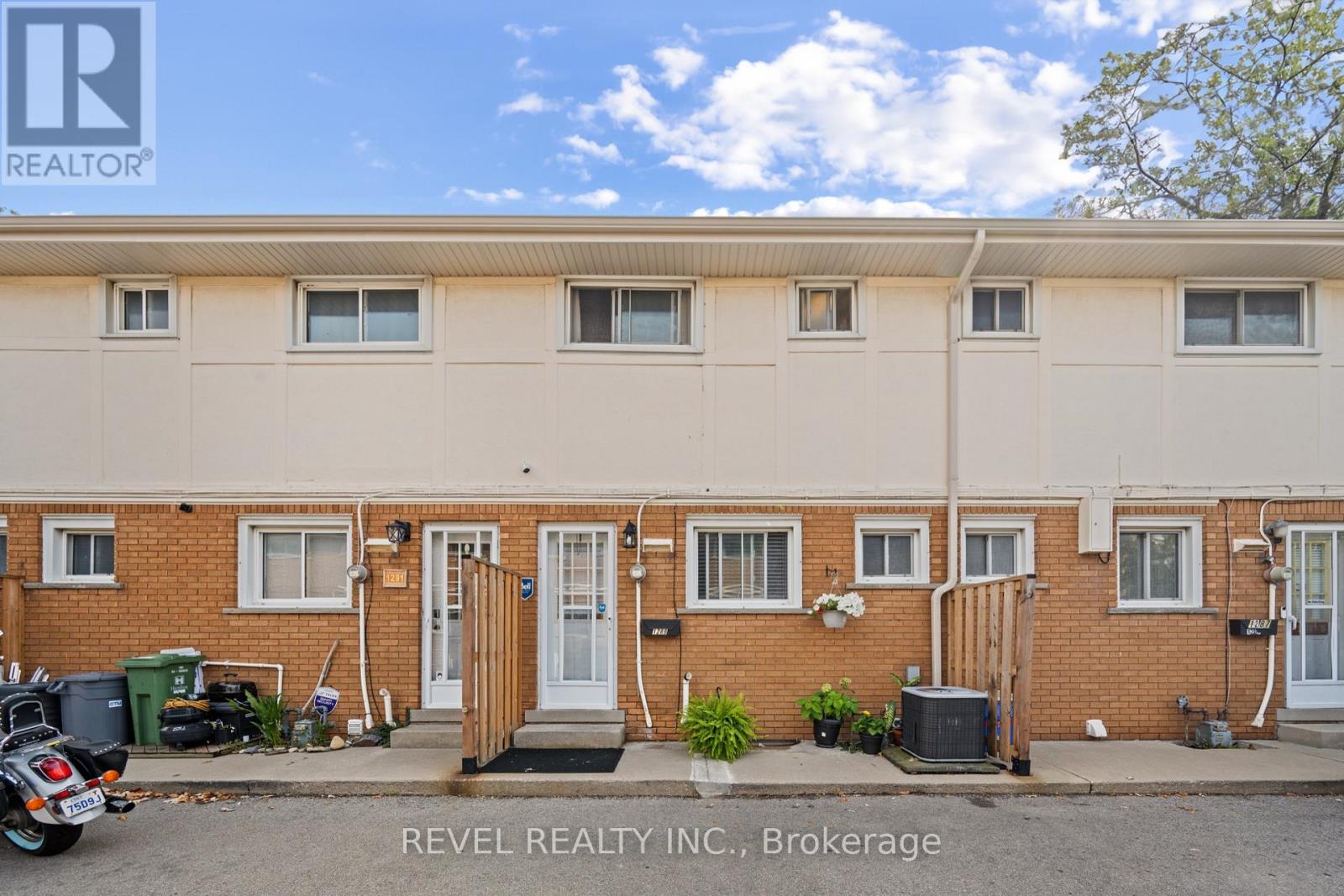 17 - 1289 FENNELL AVENUE E, Hamilton, Ontario