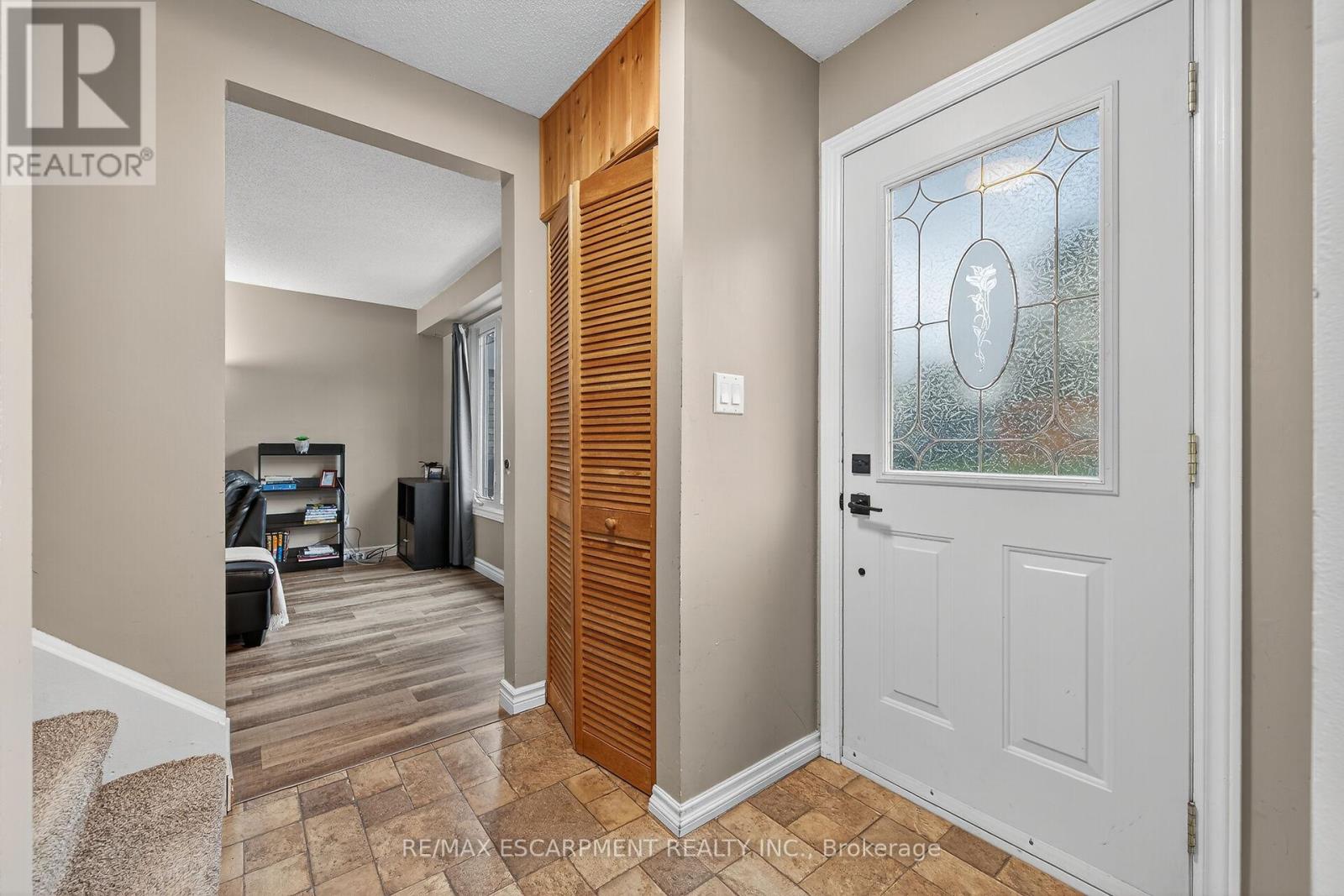 35b Seneca Street S, Haldimand, Ontario  N0A 1E0 - Photo 7 - X12429444