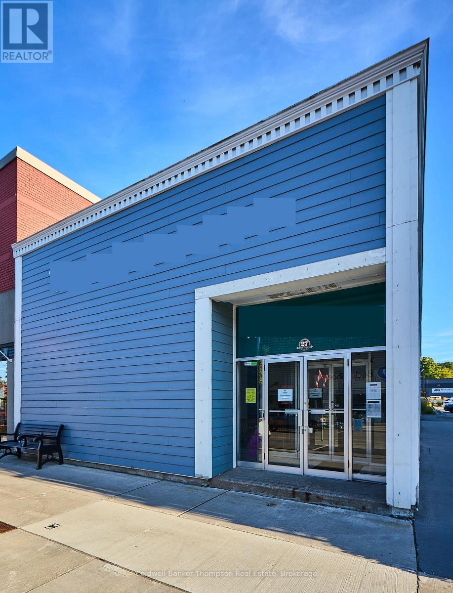 27 Main Street E, Huntsville, Ontario  P1H 2C6 - Photo 1 - X12429452