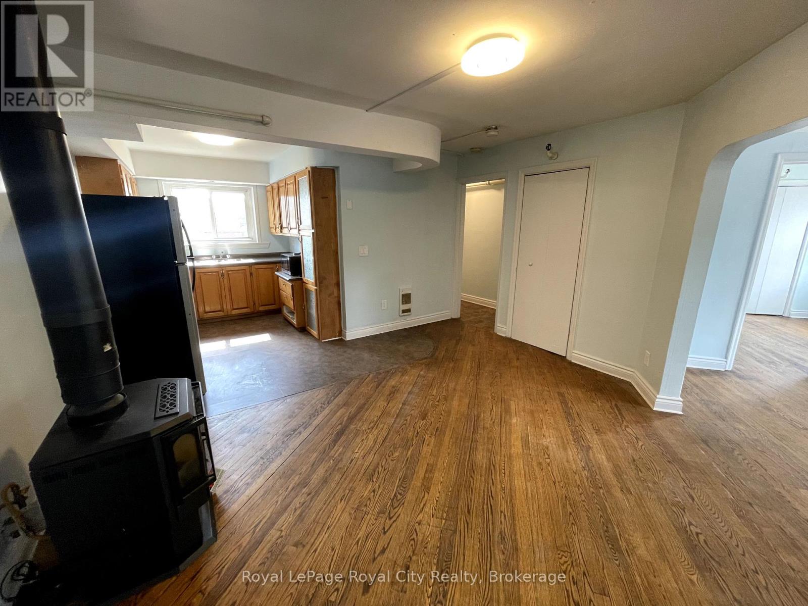 B - 36 Essex Street, Guelph, Ontario  N1H 3K8 - Photo 5 - X12429475