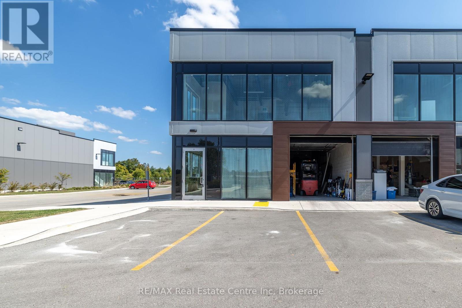 8 - 587 Hanlon Creek Boulevard, Guelph, Ontario  N1C 0A1 - Photo 10 - X12429490