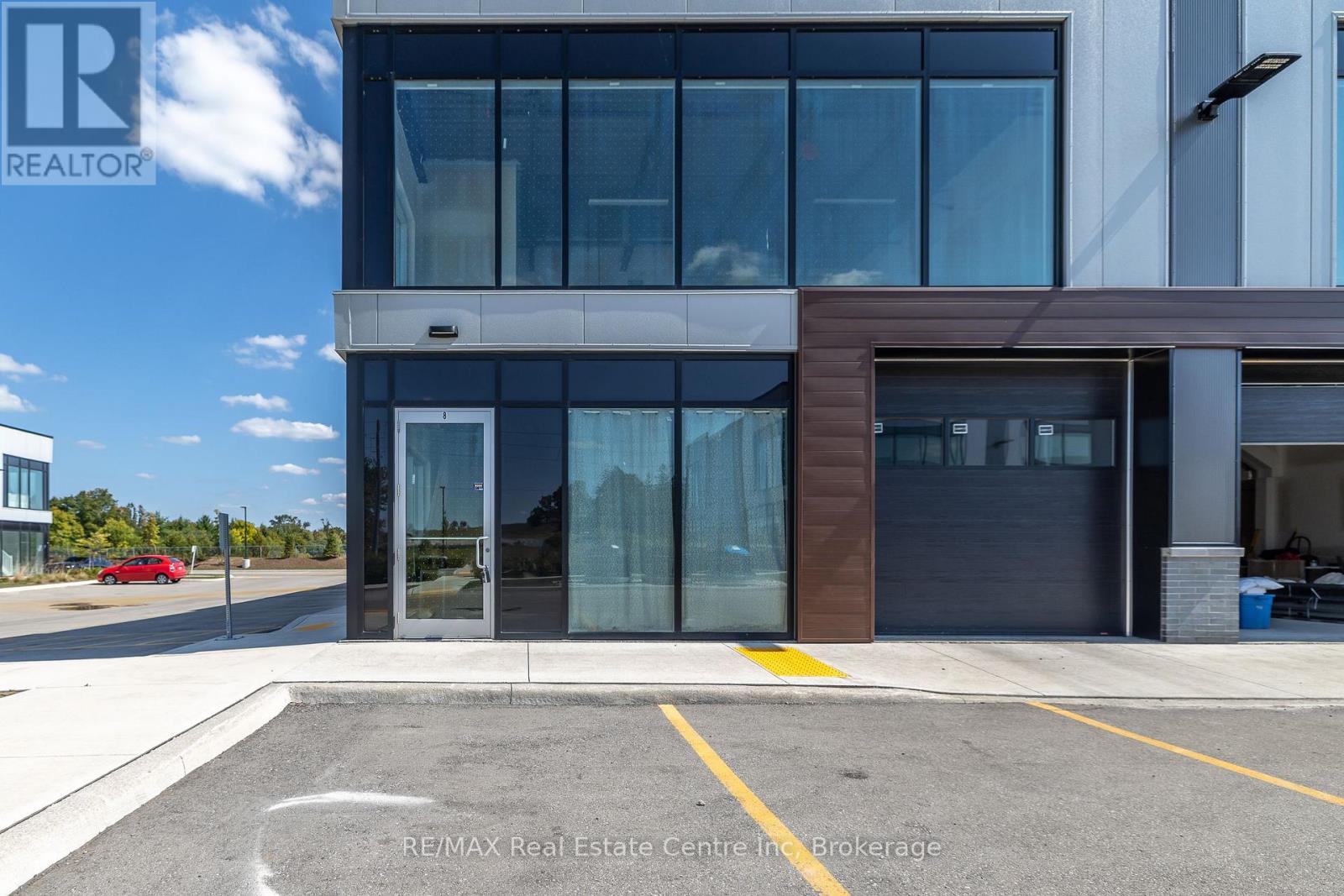 8 - 587 Hanlon Creek Boulevard, Guelph, Ontario  N1C 0A1 - Photo 4 - X12429490