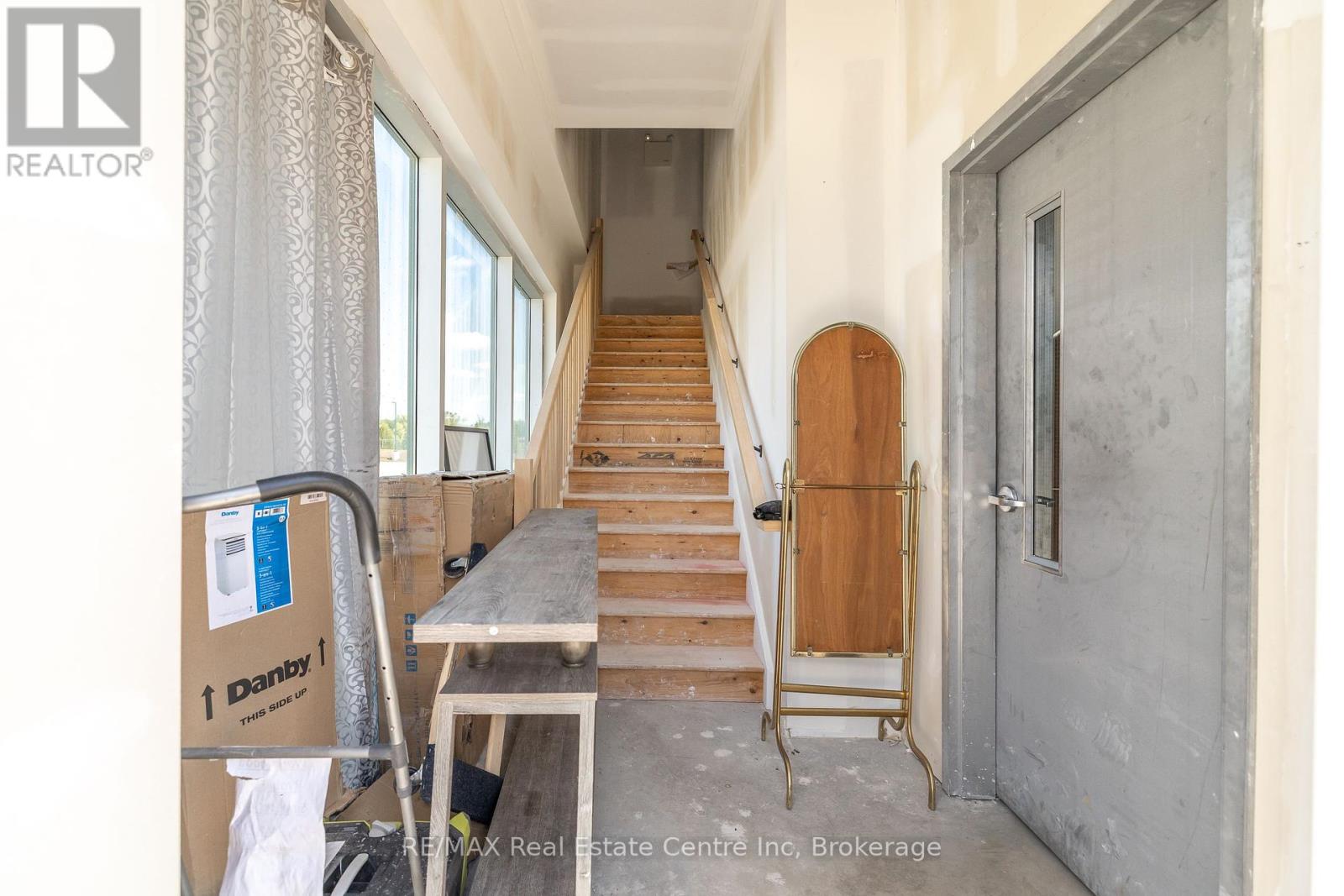 8 - 587 Hanlon Creek Boulevard, Guelph, Ontario  N1C 0A1 - Photo 6 - X12429490