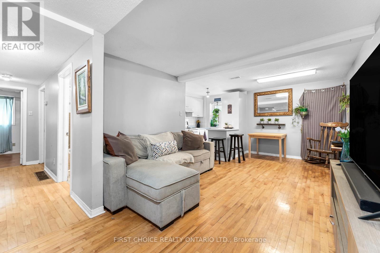 253 Frechette Street, Ottawa, Ontario  K1L 7T3 - Photo 3 - X12345748
