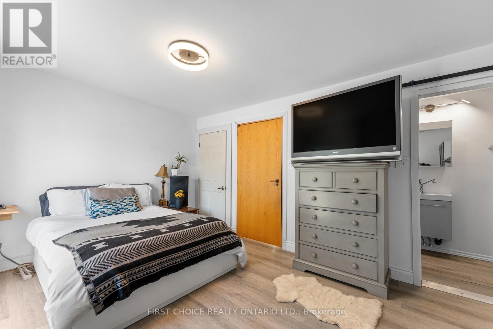 253 Frechette Street, Ottawa, Ontario  K1L 7T3 - Photo 11 - X12345748