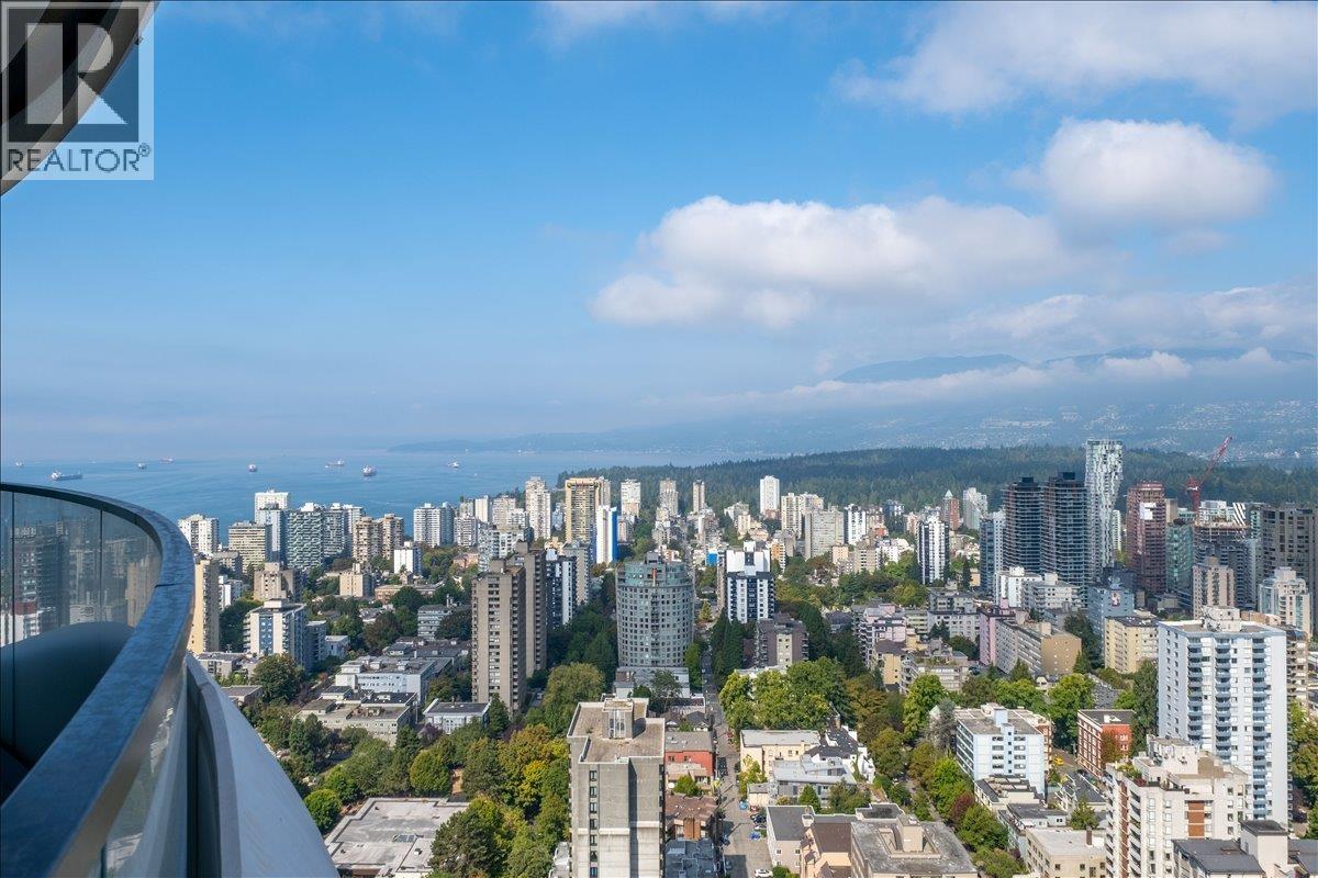 3907 1033 NELSON STREET, Vancouver, British Columbia