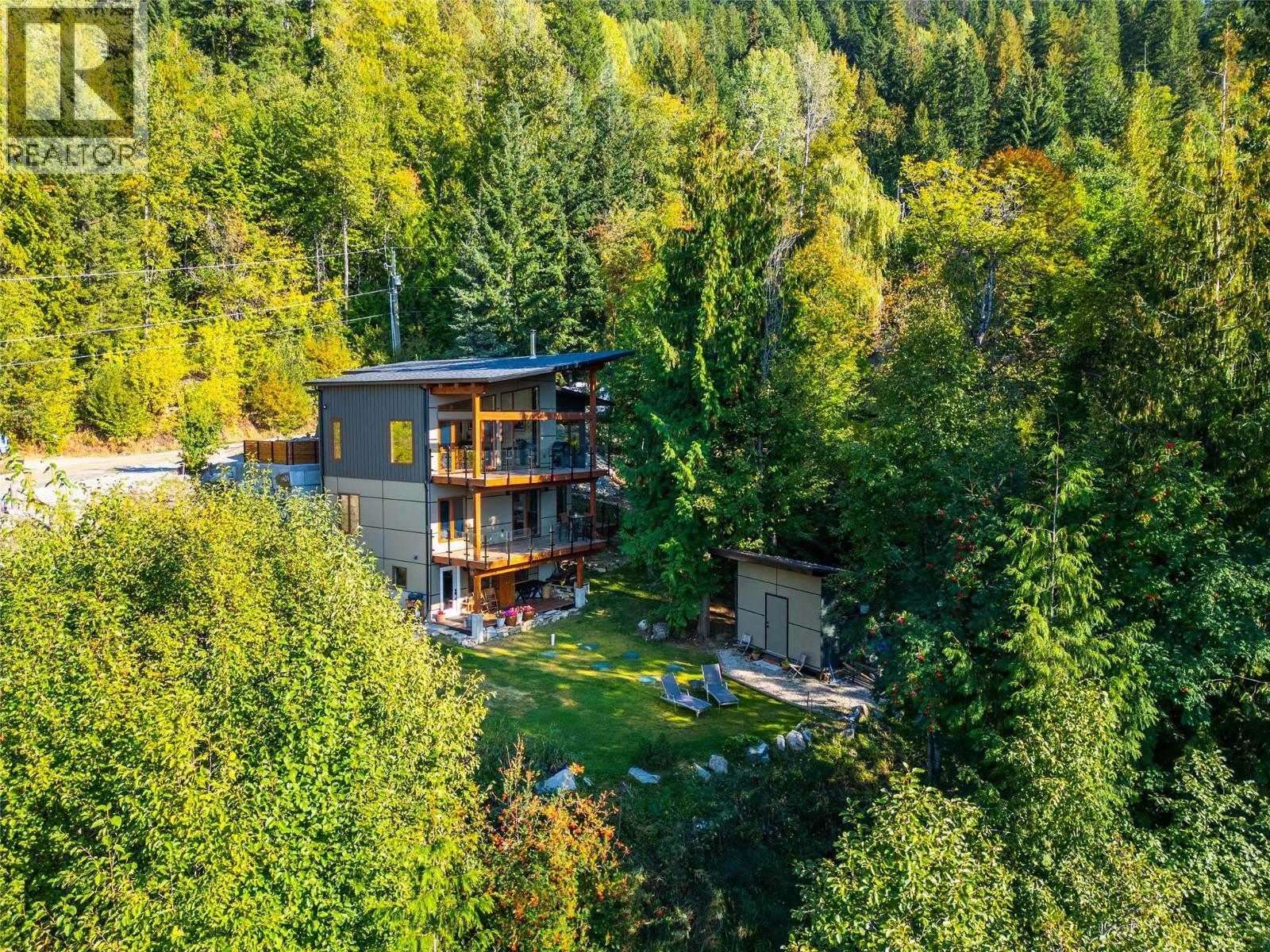 1409 Ash Street, nelson, British Columbia