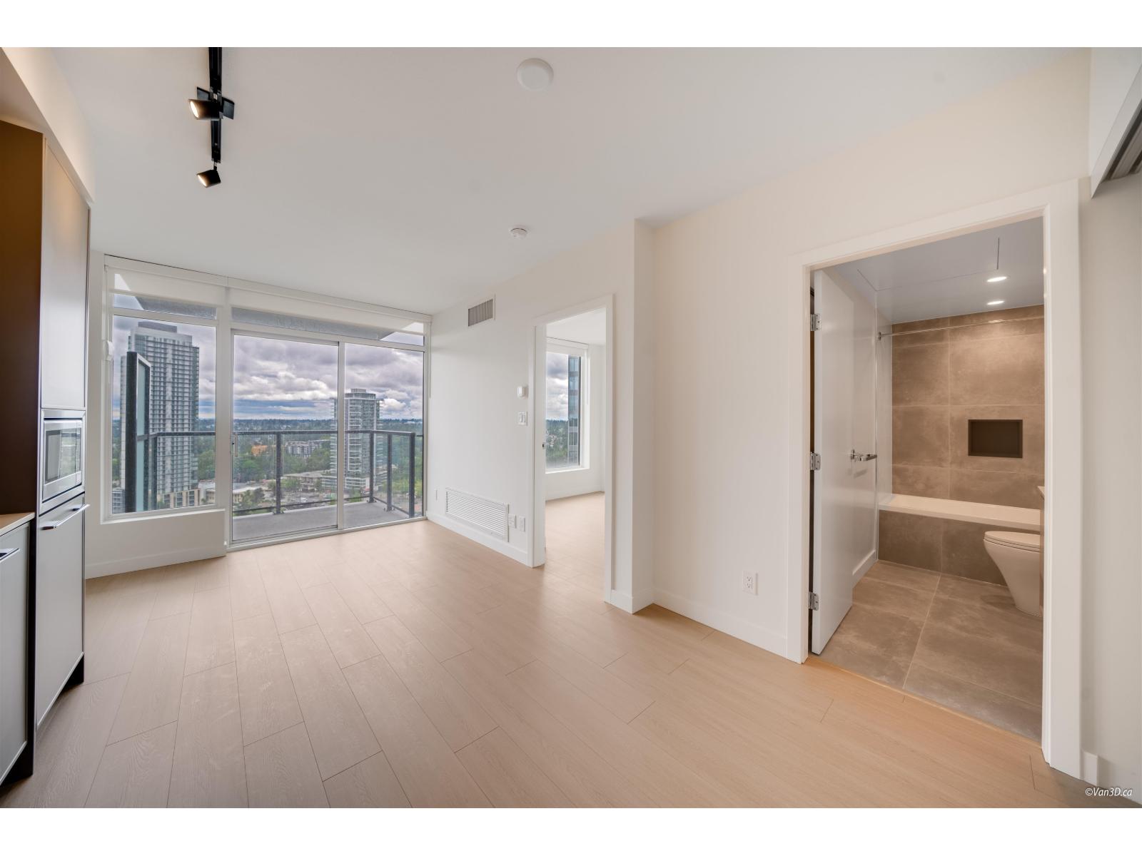 1812 13745 George Junction, Surrey, British Columbia  V3T 0V8 - Photo 6 - R3052463