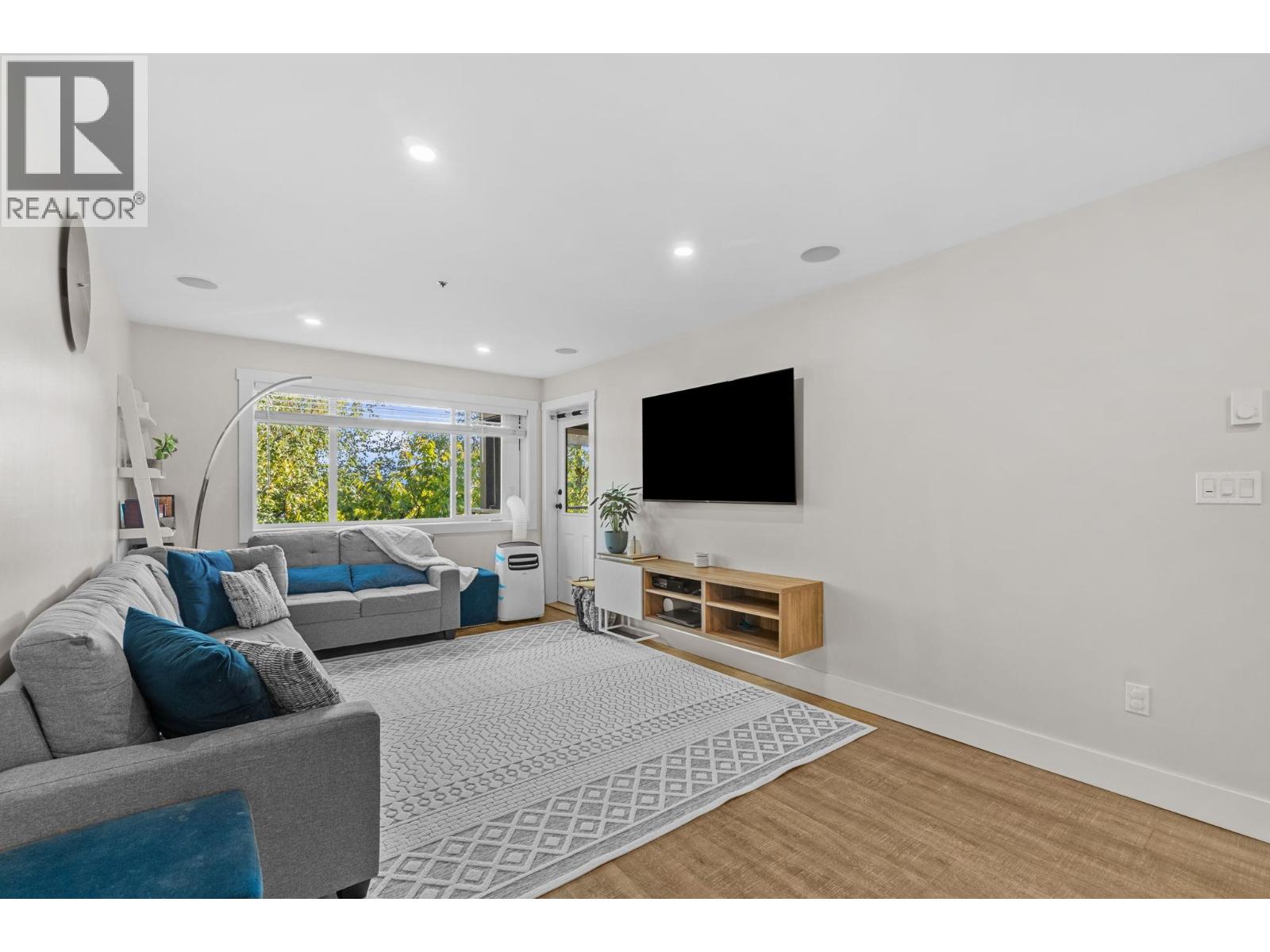 404 1310 Cariboo Street, New Westminster, British Columbia  V3M 1X2 - Photo 4 - R3051897