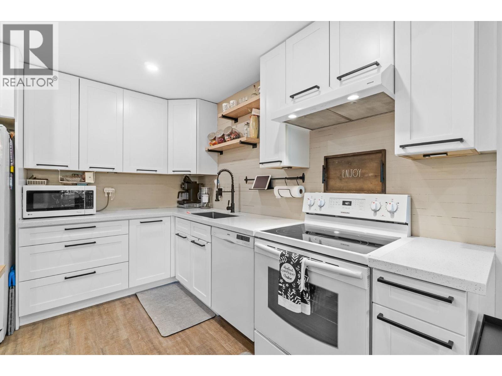 404 1310 Cariboo Street, New Westminster, British Columbia  V3M 1X2 - Photo 11 - R3051897