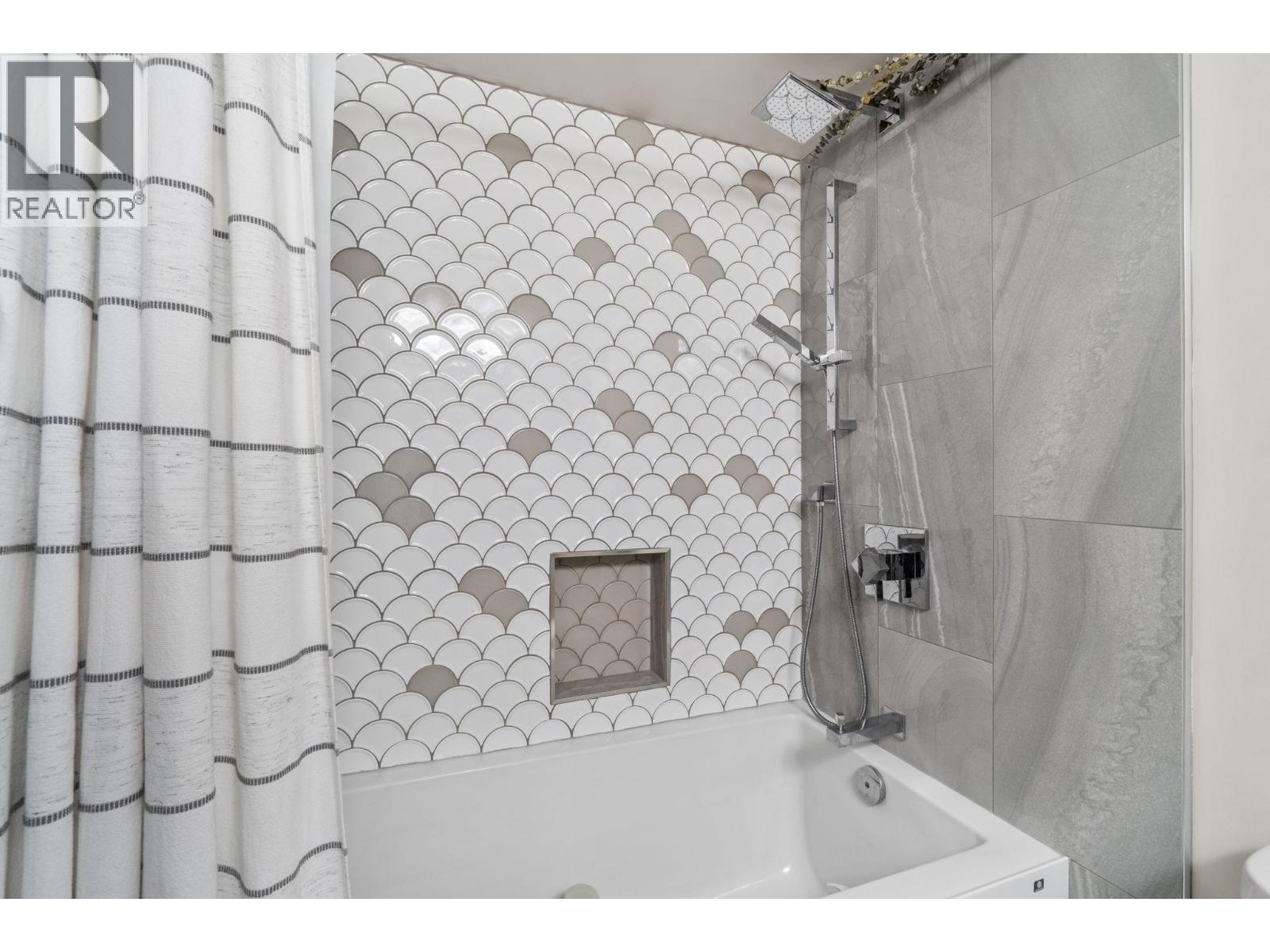 404 1310 Cariboo Street, New Westminster, British Columbia  V3M 1X2 - Photo 22 - R3051897