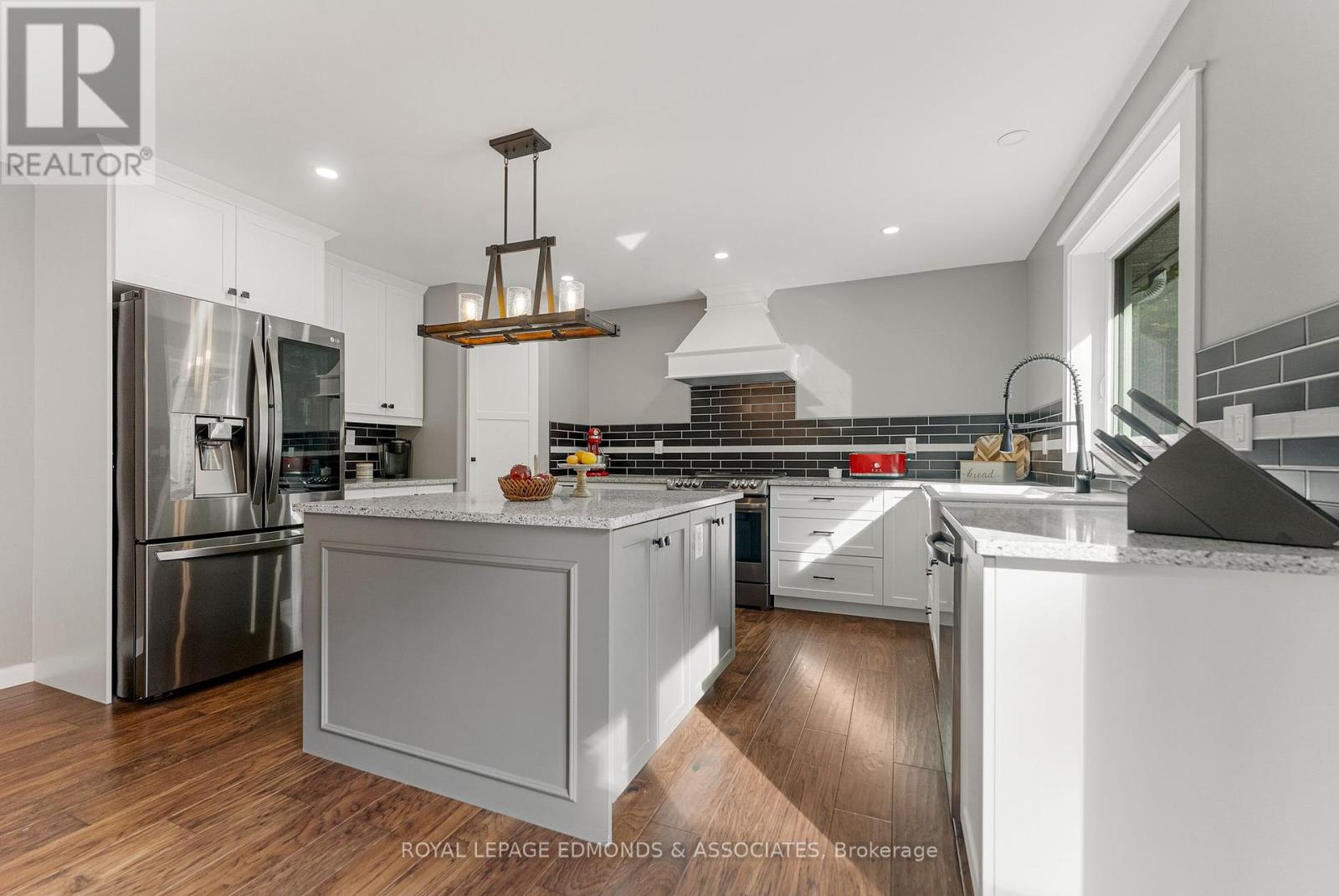 166 Deerfield Drive, Mcnab/braeside, Ontario  K0A 3L0 - Photo 13 - X12429480
