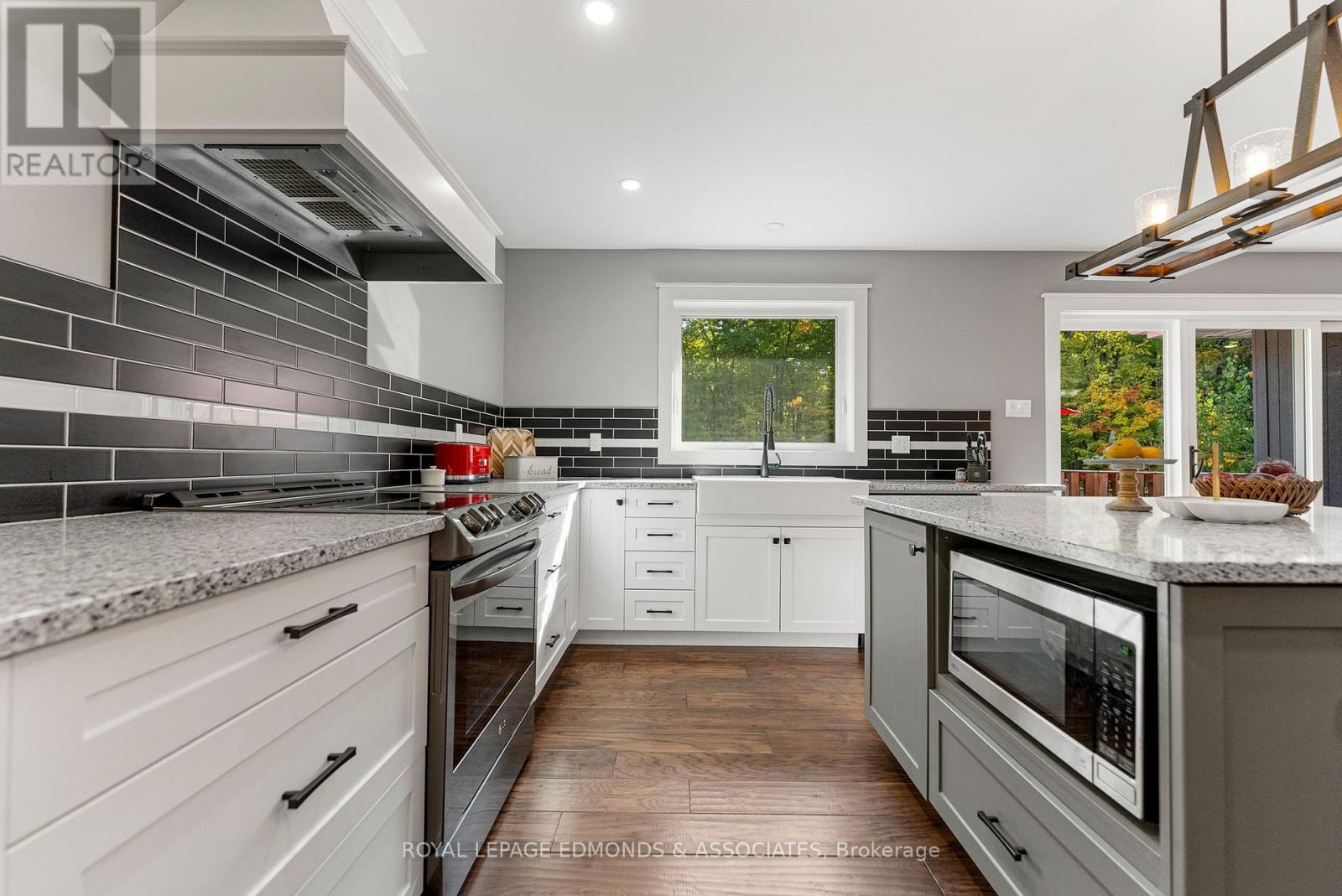 166 Deerfield Drive, Mcnab/braeside, Ontario  K0A 3L0 - Photo 14 - X12429480
