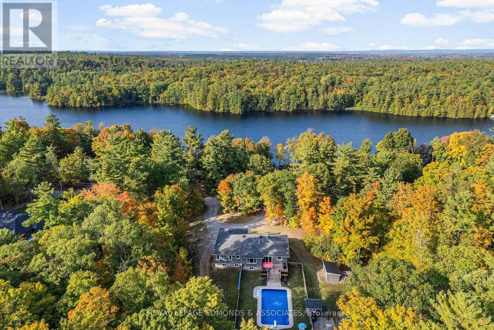 166 Deerfield Drive, Mcnab/braeside, Ontario  K0A 3L0 - Photo 3 - X12429480