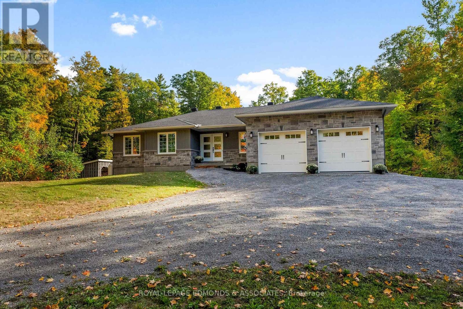 166 Deerfield Drive, Mcnab/braeside, Ontario  K0A 3L0 - Photo 46 - X12429480