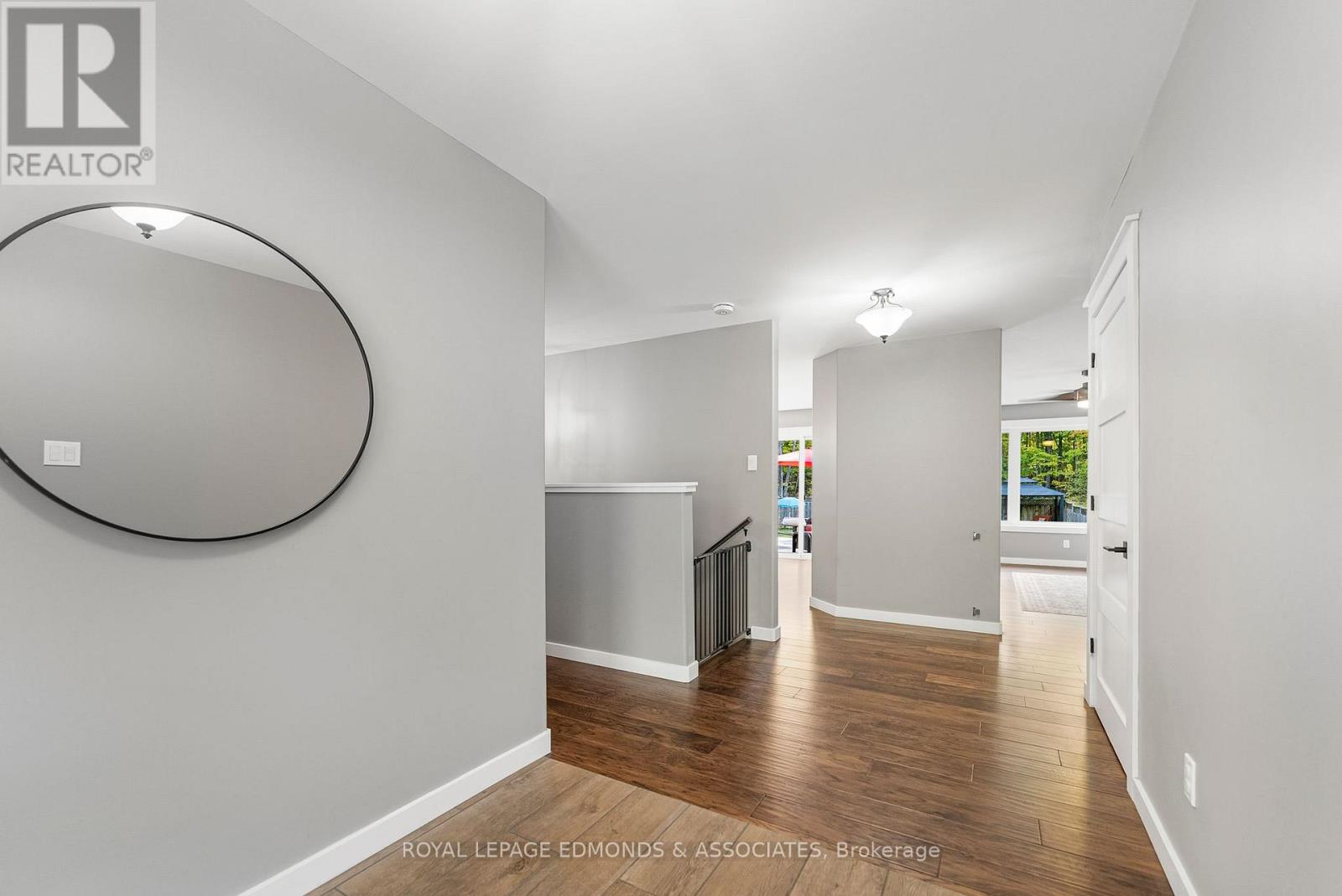 166 Deerfield Drive, Mcnab/braeside, Ontario  K0A 3L0 - Photo 6 - X12429480