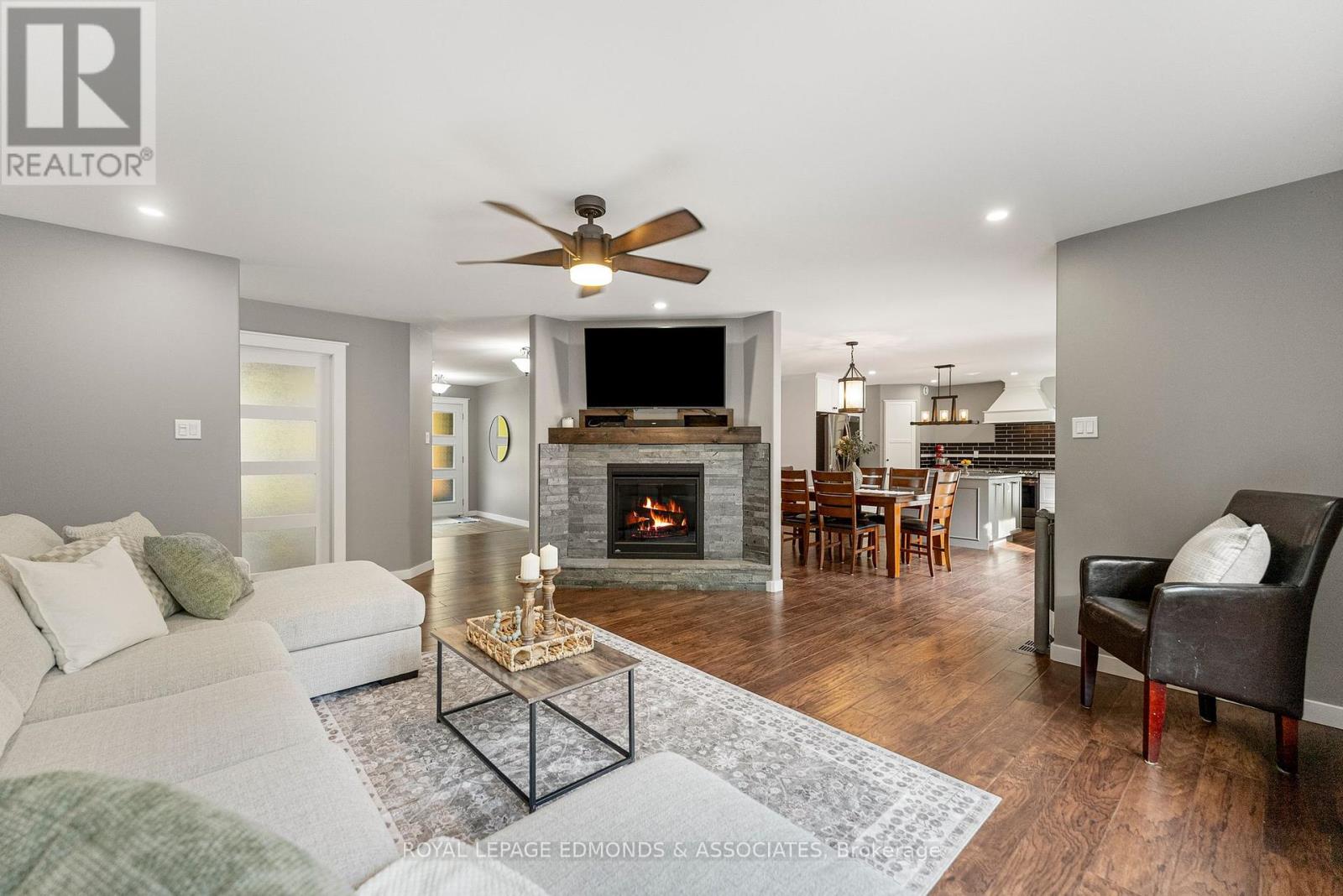 166 Deerfield Drive, Mcnab/braeside, Ontario  K0A 3L0 - Photo 8 - X12429480