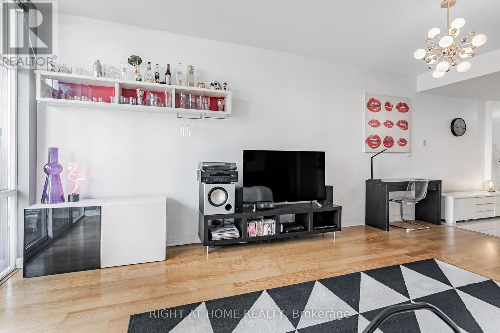 405 - 70 Port Street E, Mississauga (Port Credit), Ontario  L5G 4V8 - Photo 13 - W12364614