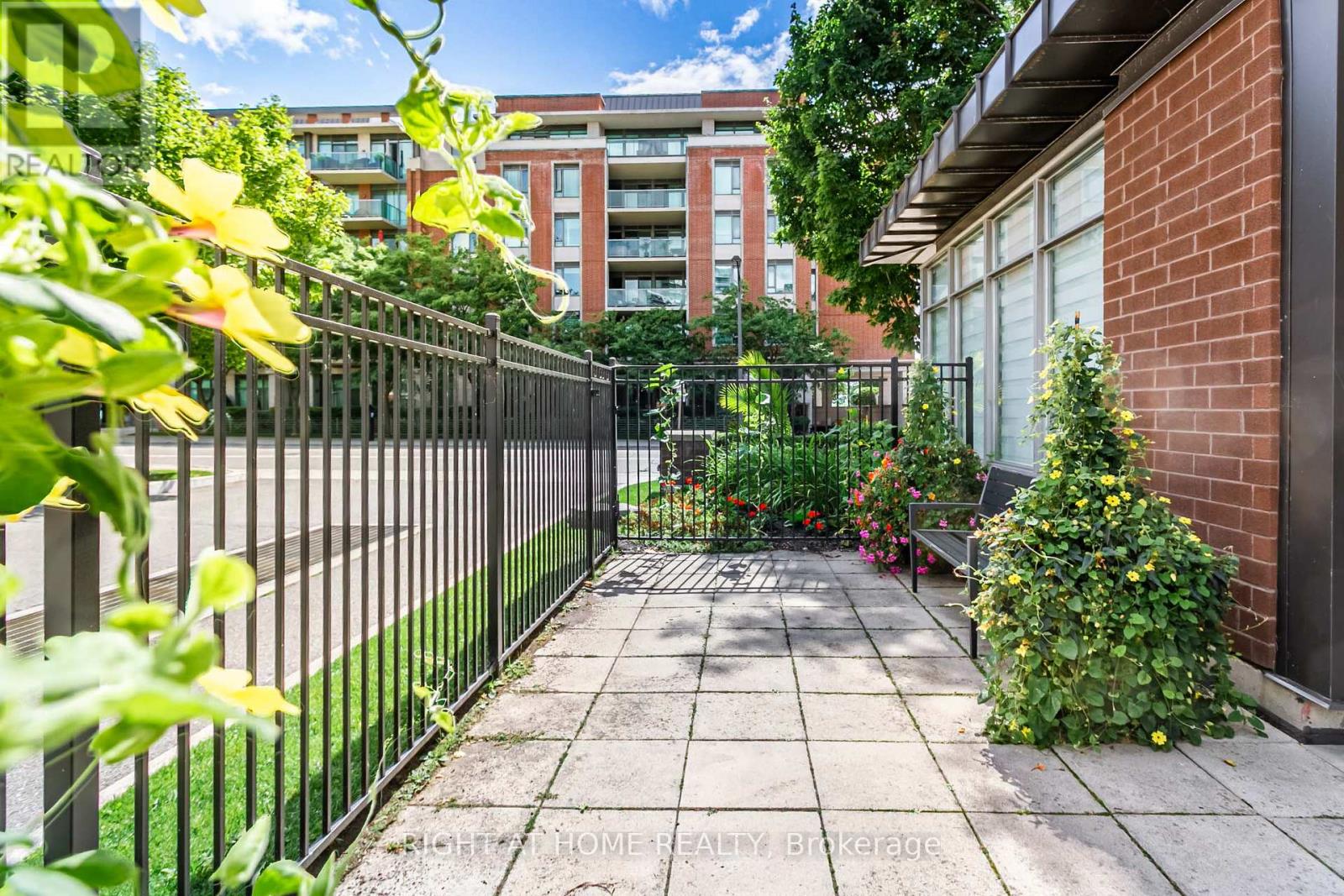 405 - 70 Port Street E, Mississauga (Port Credit), Ontario  L5G 4V8 - Photo 28 - W12364614