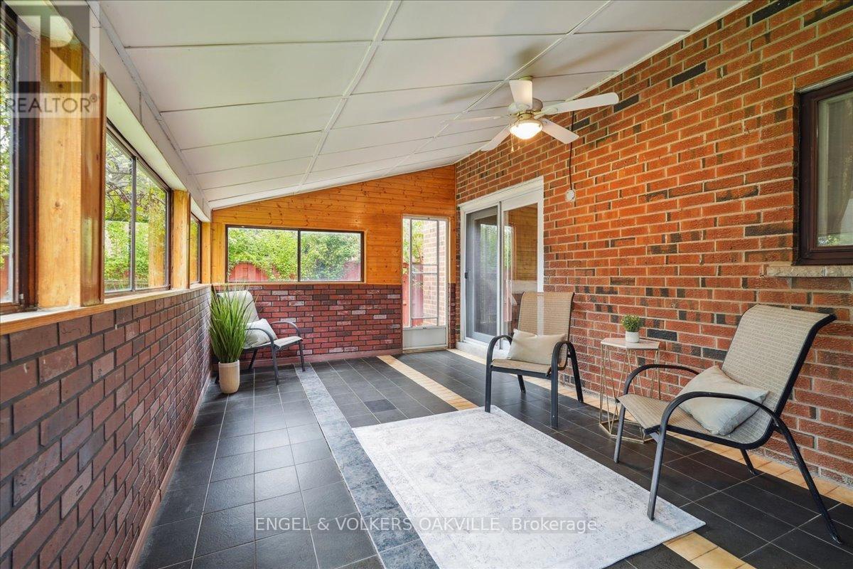 4170 Sunset Valley Court, Mississauga, Ontario  L4W 3L5 - Photo 25 - W12429358