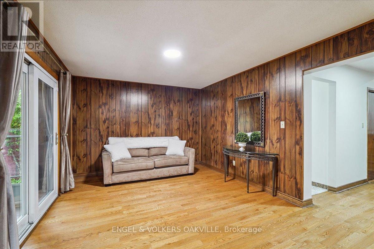 4170 Sunset Valley Court, Mississauga, Ontario  L4W 3L5 - Photo 26 - W12429358