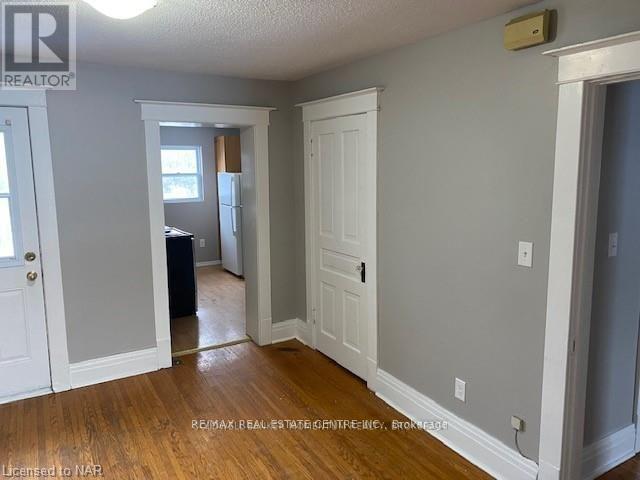 17 Hainer Street, St. Catharines, Ontario  L2S 1M5 - Photo 6 - X12395159