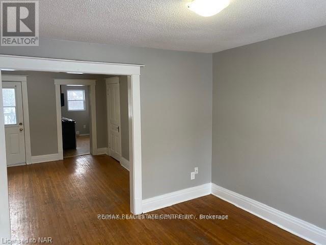17 Hainer Street, St. Catharines, Ontario  L2S 1M5 - Photo 7 - X12395159