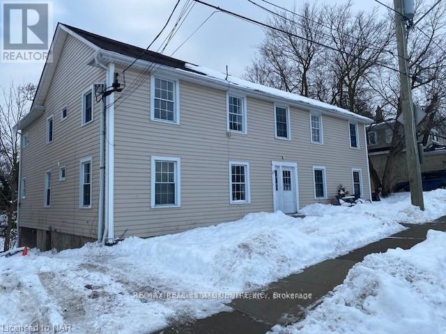17 Hainer Street, St. Catharines, Ontario  L2S 1M5 - Photo 2 - X12395159