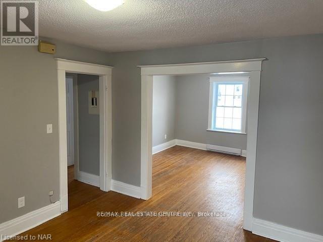 17 Hainer Street, St. Catharines, Ontario  L2S 1M5 - Photo 9 - X12395159