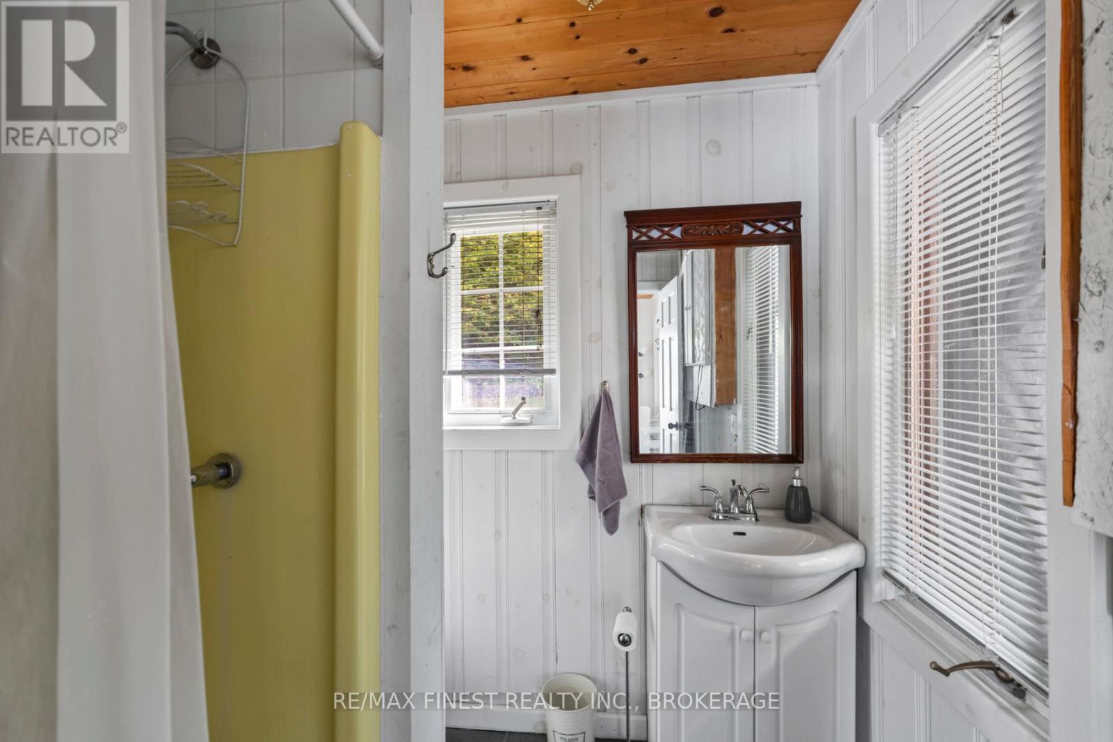 1018 Leadbeater Lane, Frontenac, Ontario  K0H 2L0 - Photo 23 - X12429528